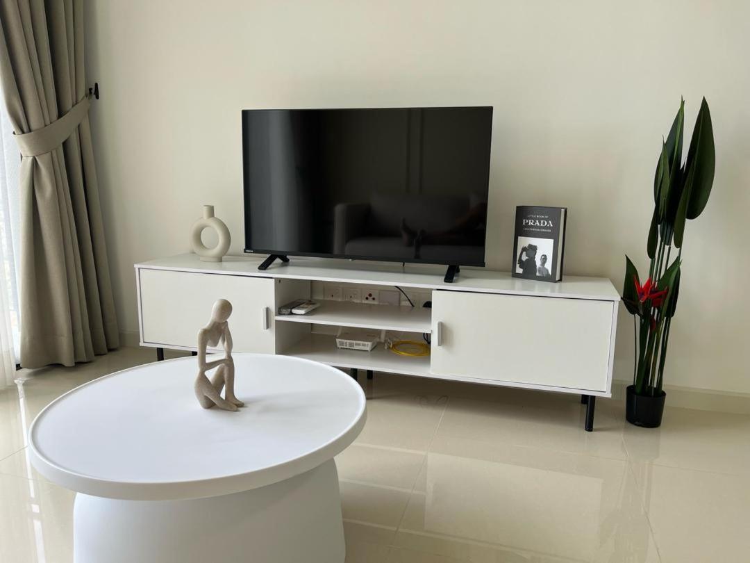 2br 7pax Linked Bridge To Sunway Velocity Mall Pangsapuri