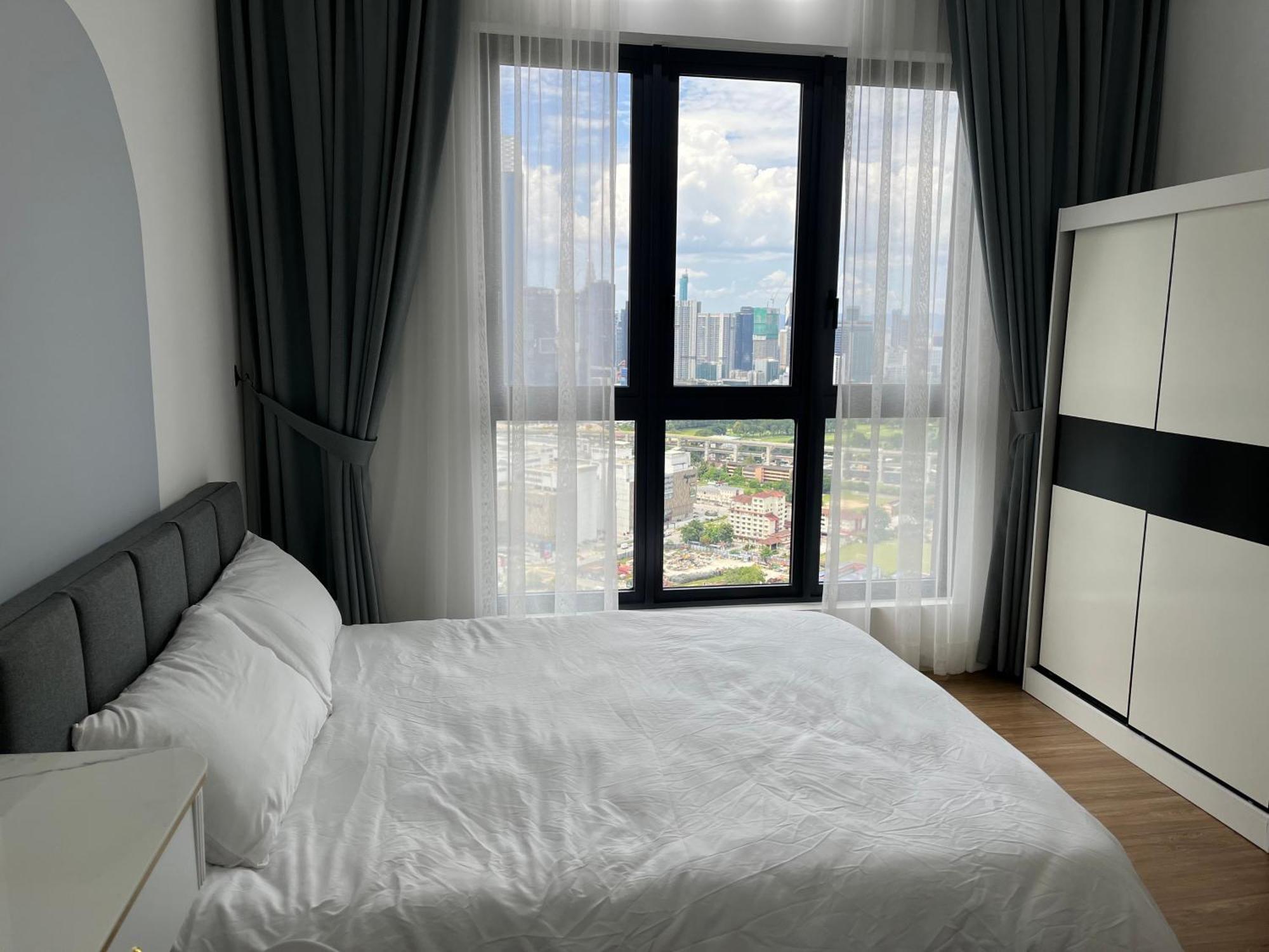 2br 7pax Linked Bridge To Sunway Velocity Mall Pangsapuri *