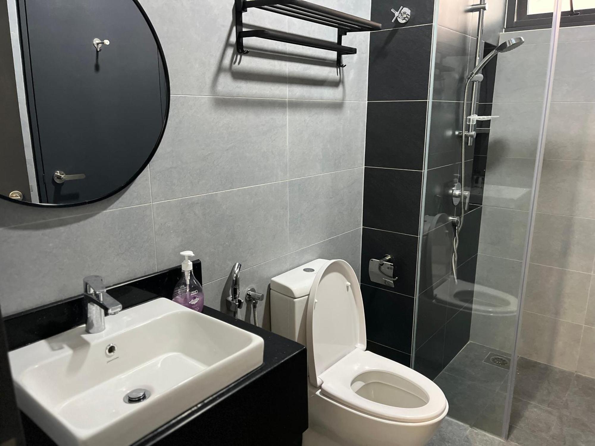 2br 7pax Linked Bridge To Sunway Velocity Mall Pangsapuri *